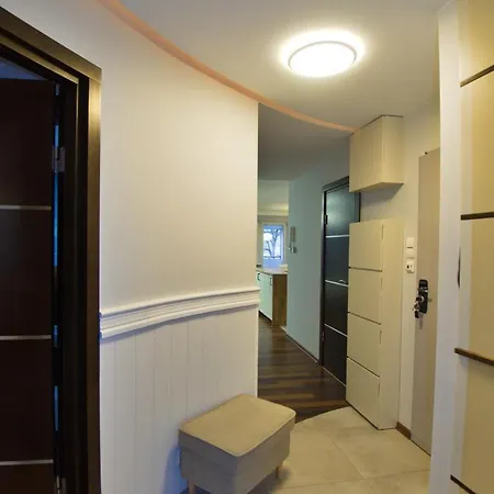 Apartament Family Parking 2 Bathrooms 300 M Sea *