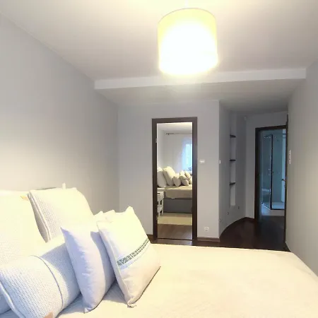 Апартаменти Family Parking 2 Bathrooms 300 M Sea Сопот